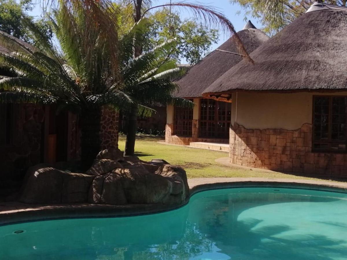 63 On Nyala, Lodge Venue & Conference Pyramid Екстер'єр фото